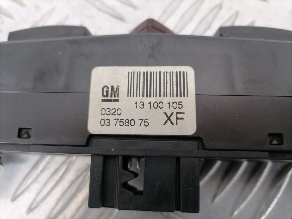 Кнопка аварийной сигнализации (аварийки) OPEL Astra H/Family 2004-2015