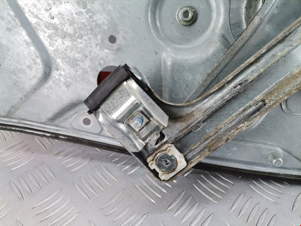 Стеклоподъемник задний правый FORD Focus II 2005-2011