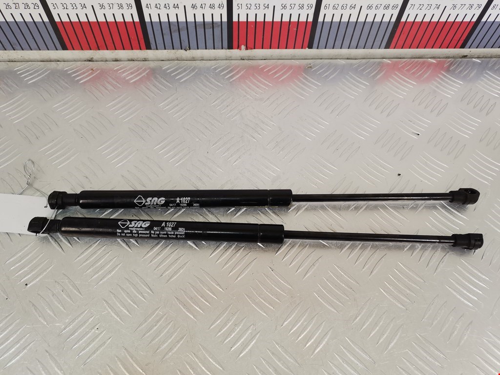 Амортизатор капота левый=правый MASERATI Quattroporte M139 2003-2012