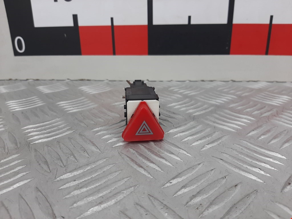 Кнопка аварийной сигнализации (аварийки) SKODA Fabia MK1 1999-2006