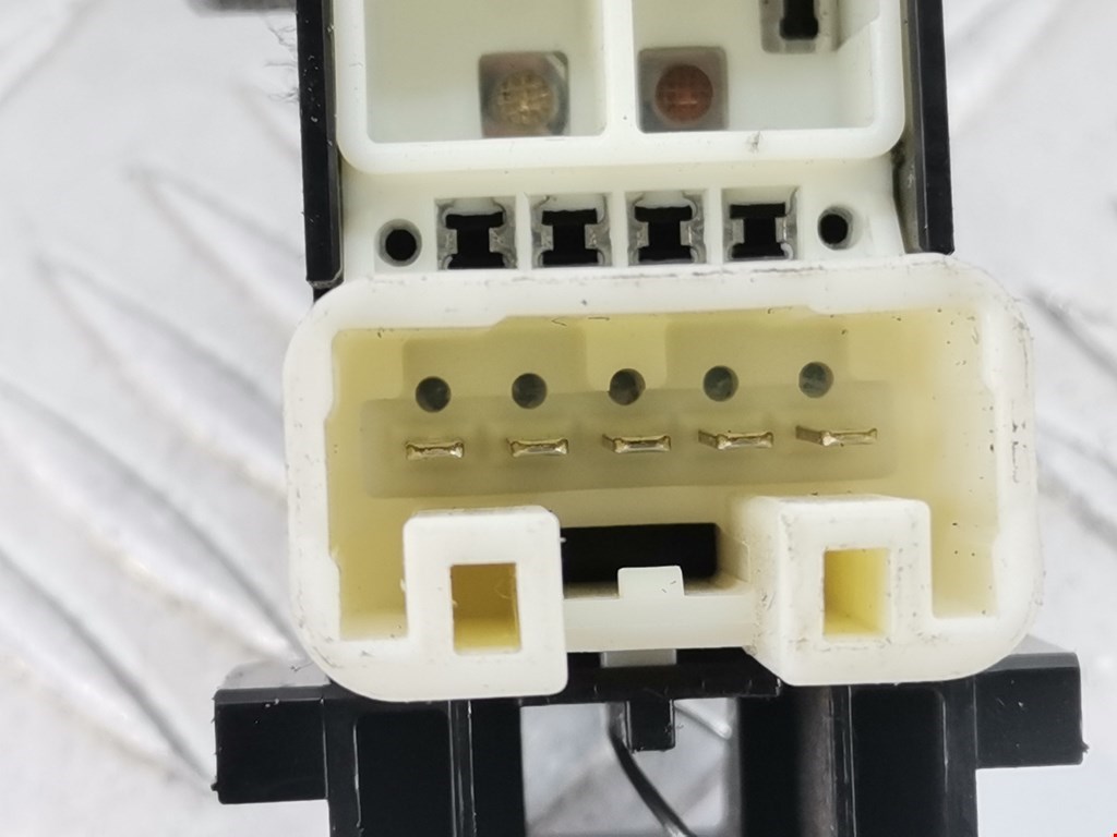 Кнопка стеклоподъемника TOYOTA RAV 4 XA30 2006-2012