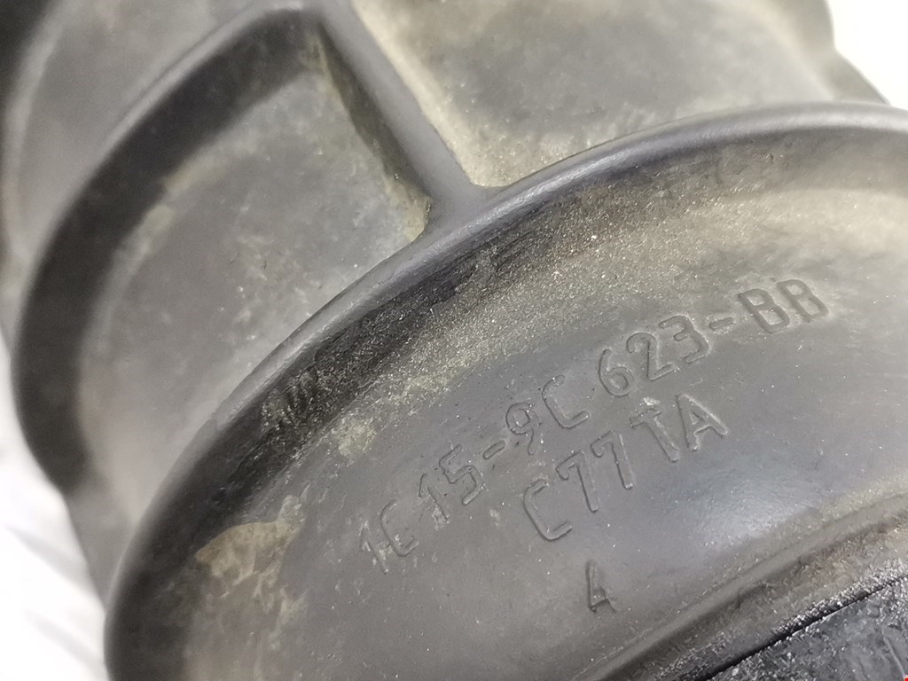 Патрубок воздушного фильтра FORD Transit 2000-2006