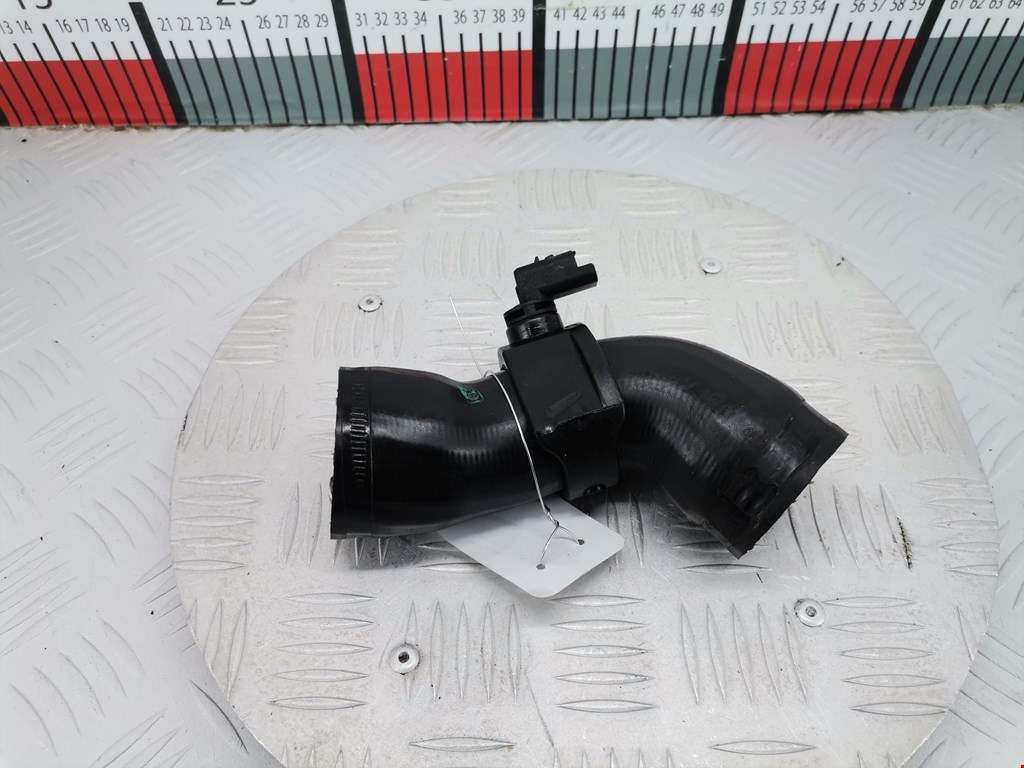 Патрубок интеркулера PEUGEOT Partner 1996-2009