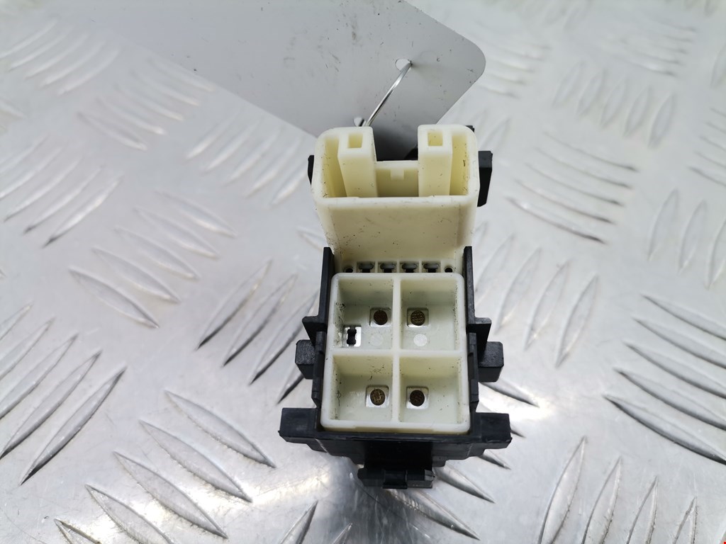 Кнопка стеклоподъемника TOYOTA RAV 4 XA30 2006-2012