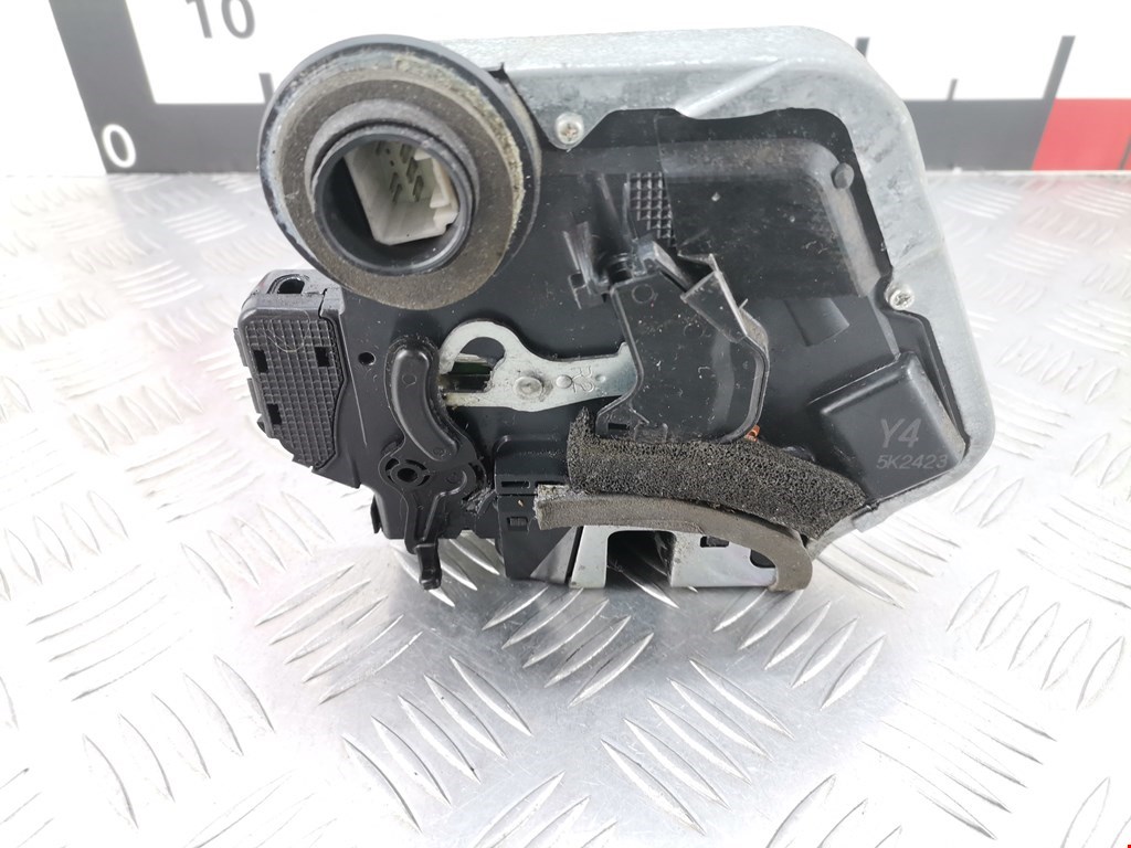 Замок двери задней правой TOYOTA RAV 4 XA30 2006-2012