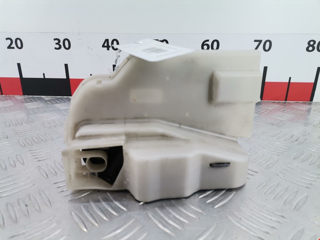 Замок двери передней правой VOLKSWAGEN Touran 2003-2010