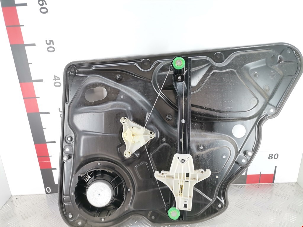 Стеклоподъемник задний левый VOLKSWAGEN Passat B6 2005-2011