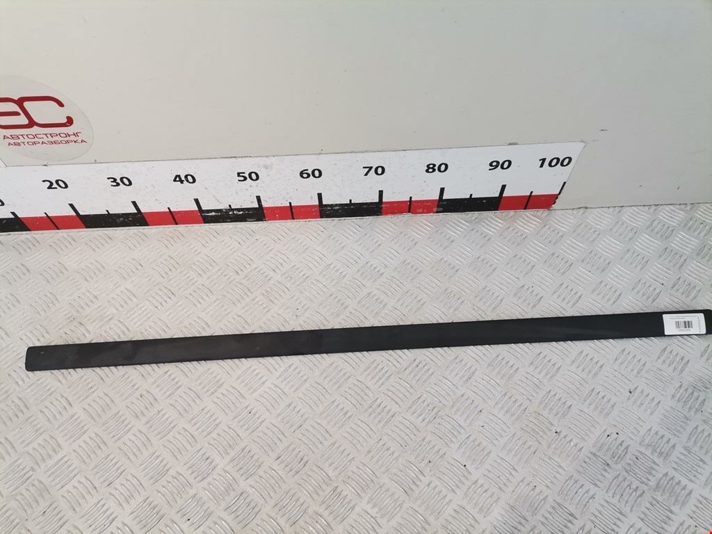 Накладка декоративная (молдинг) двери передней левой Ford Focus 2 (2004-2011)