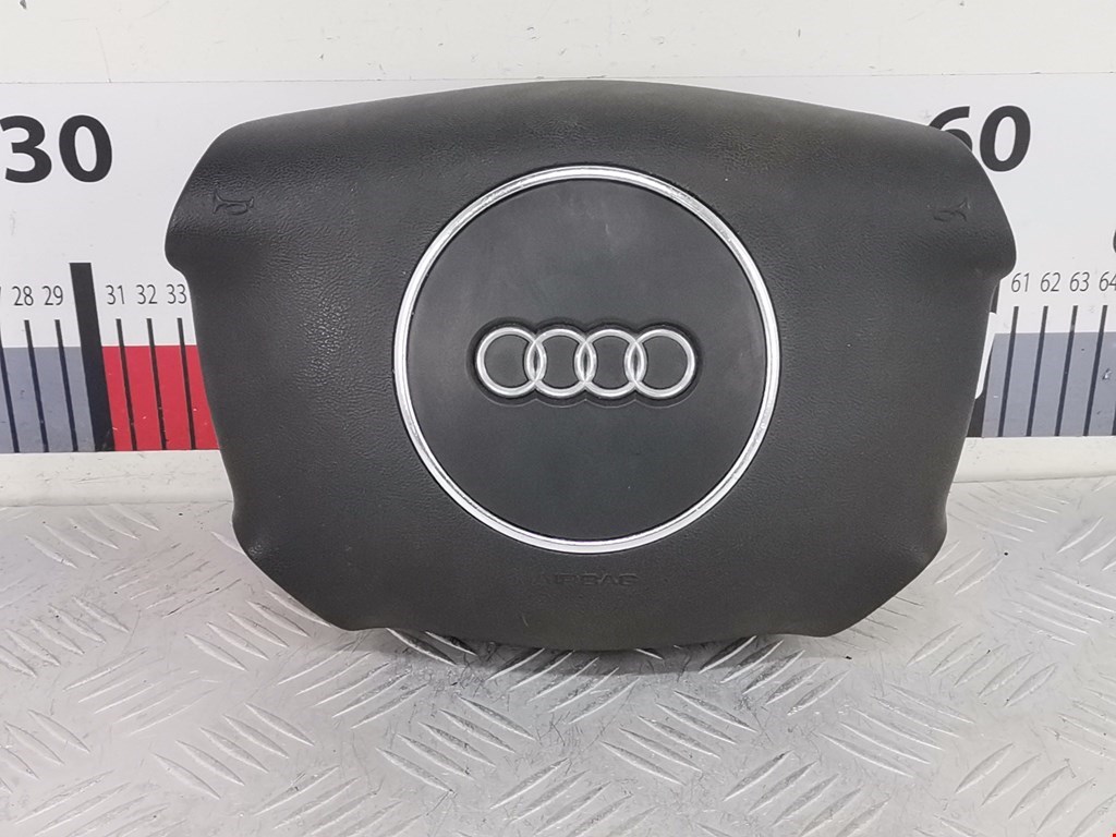 Подушка безопасности в рулевое колесо AUDI A3 8P 2003-2013