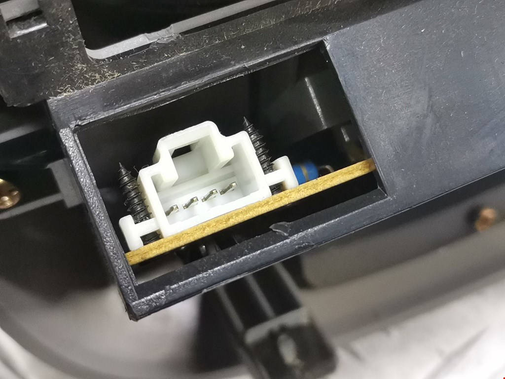 Плафон салонный (салона фонарь) KIA Carnival I 1999-2005