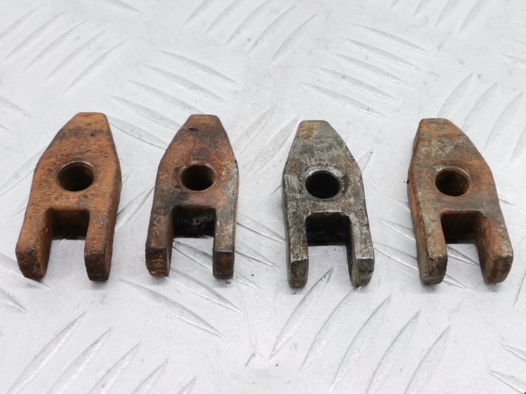 Кронштейн форсунки KIA Carnival I 1999-2005