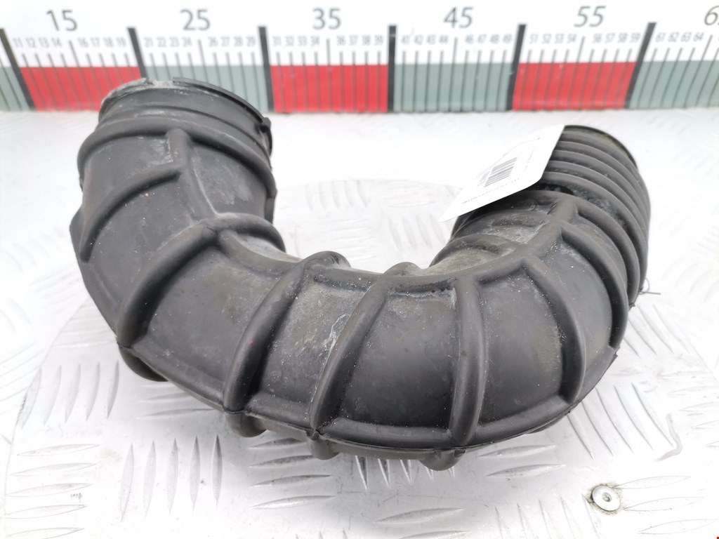 Патрубок воздушного фильтра FORD Fiesta 2001-2008