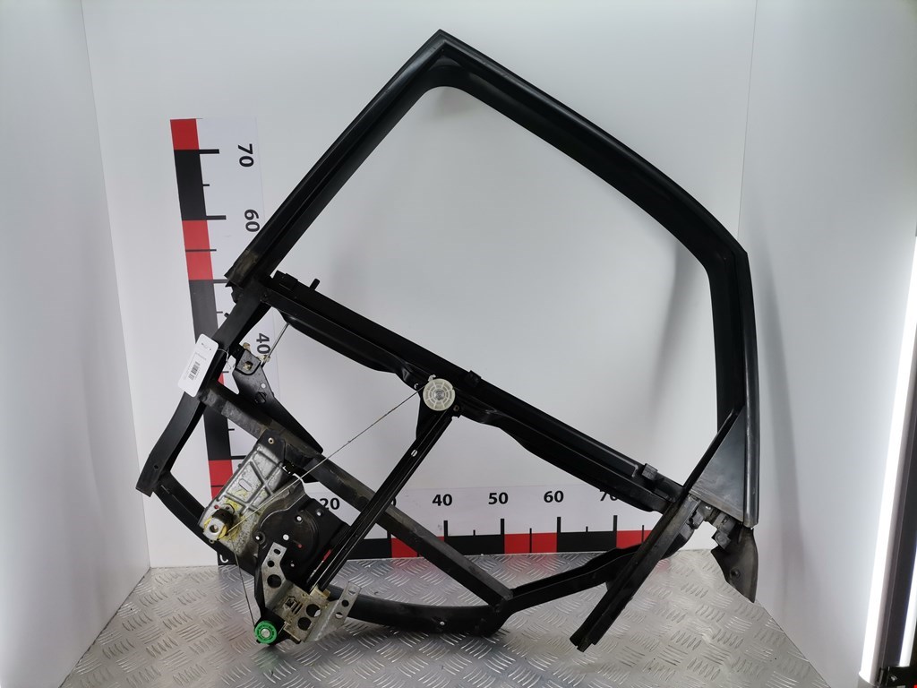 Стеклоподъемник задний левый AUDI A4 B5 1995-2001