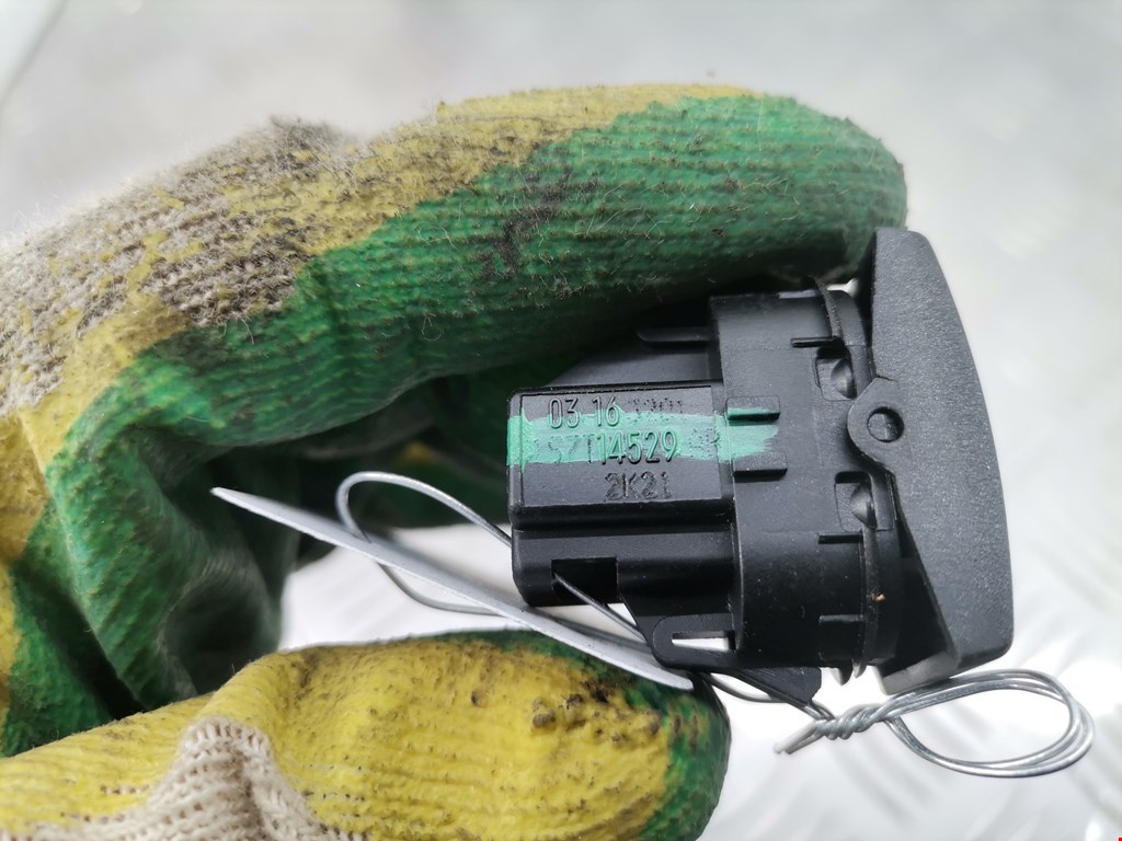 Кнопка стеклоподъемника FORD Mondeo III 2000-2007