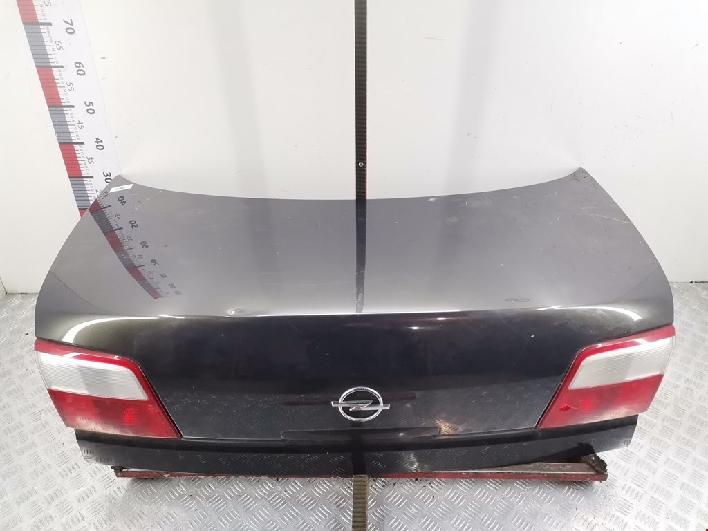 Фонарь крышки багажника правый Opel Omega B (1994-2004)