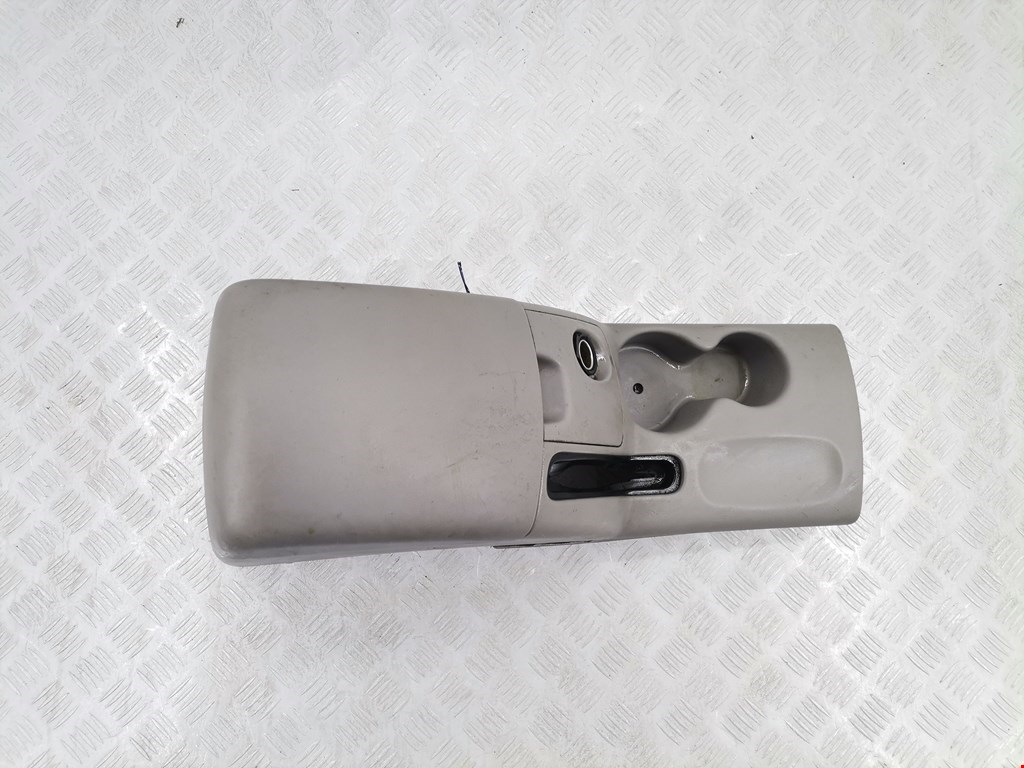 Подлокотник в салон MITSUBISHI L200 KB 2006-2015