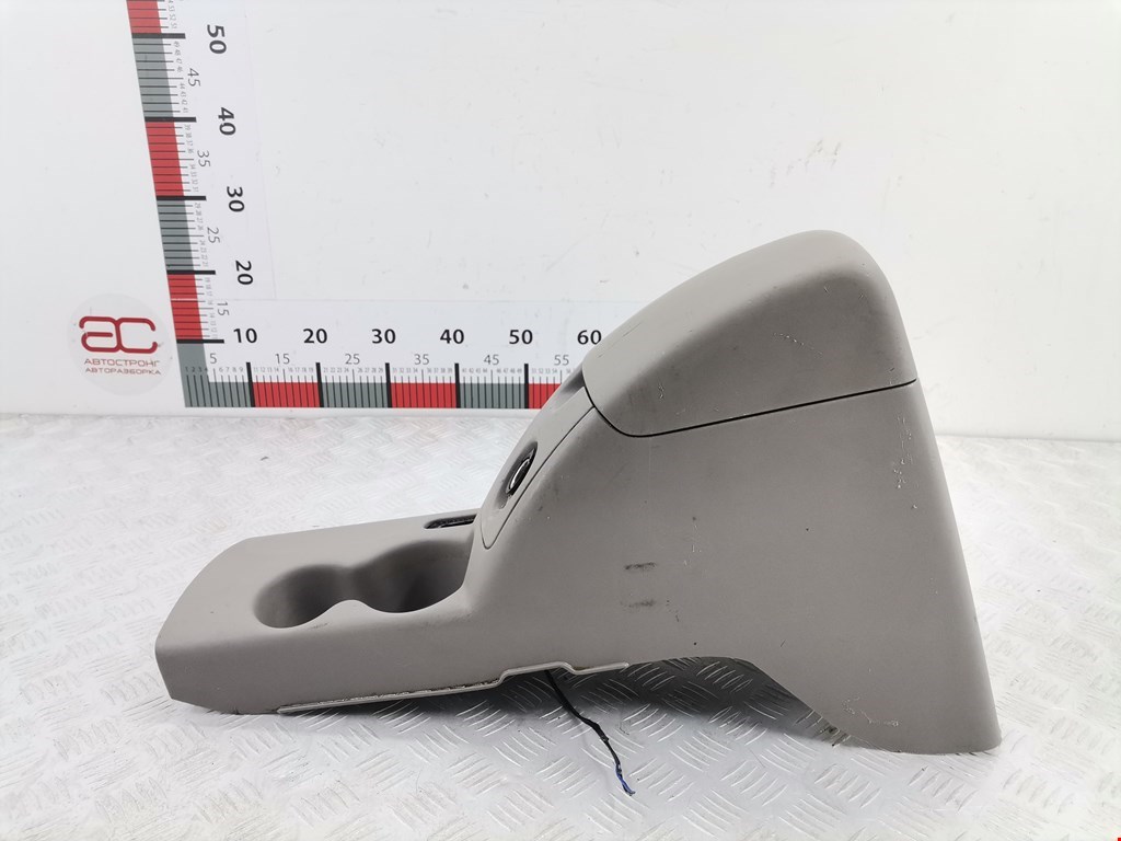 Подлокотник в салон MITSUBISHI L200 KB 2006-2015