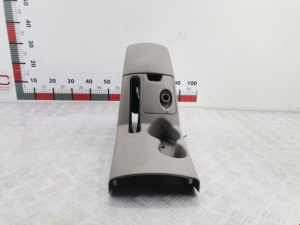 Подлокотник в салон MITSUBISHI L200 KB 2006-2015