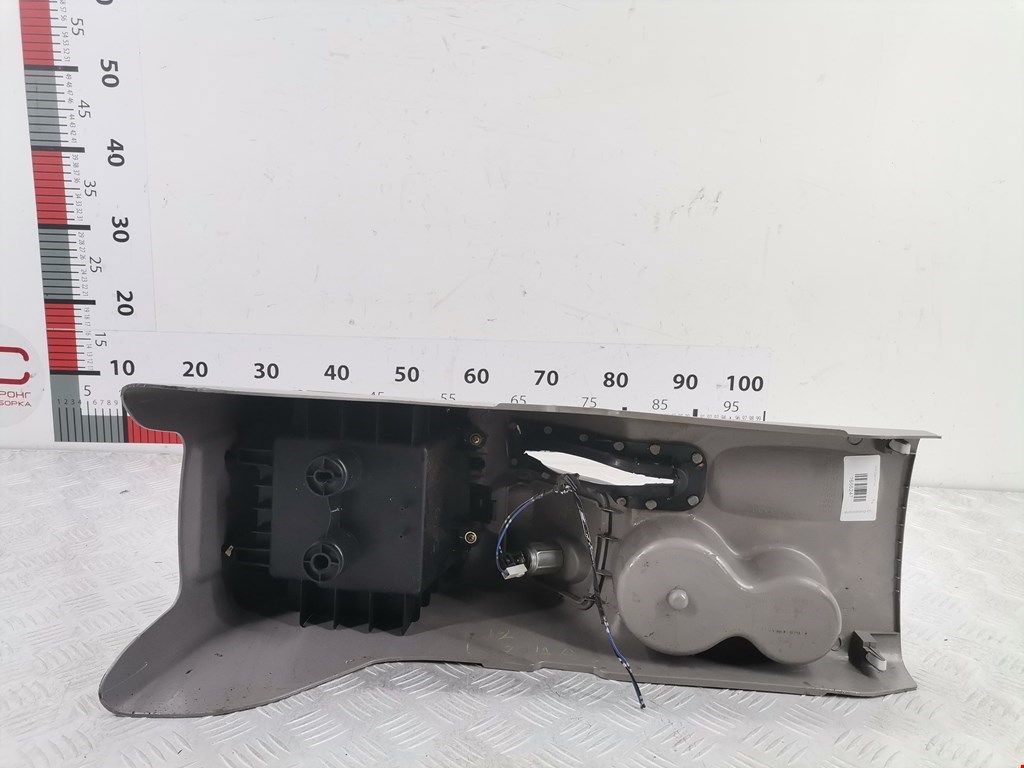 Подлокотник в салон MITSUBISHI L200 KB 2006-2015