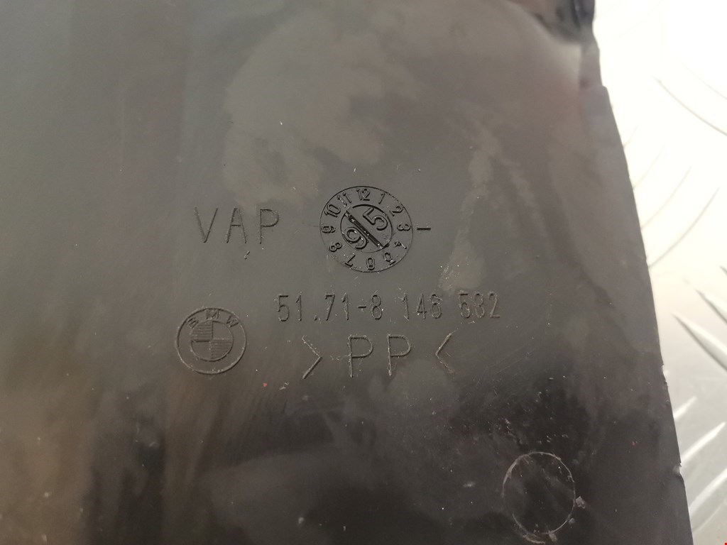 Локер (подкрылок) задний правый BMW 3er E36 1991-2000