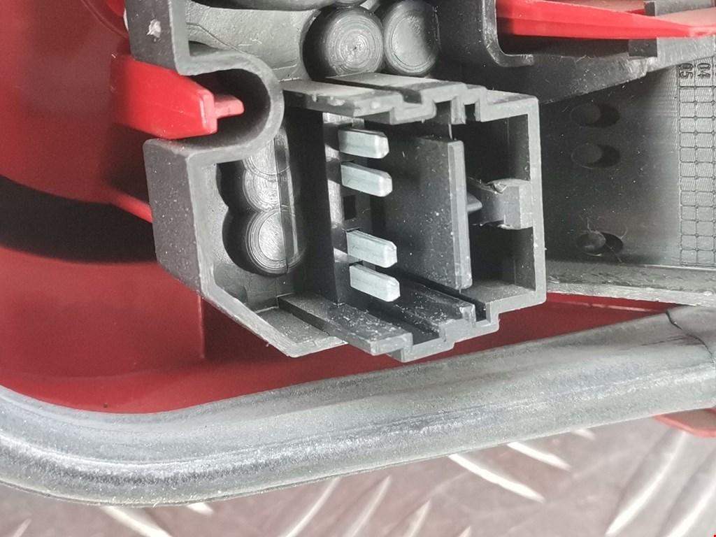 Фонарь задний внутренний левый RENAULT Vel Satis 2002-2009