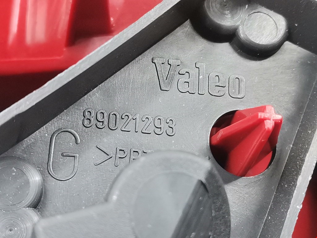 Фонарь задний внутренний левый RENAULT Vel Satis 2002-2009