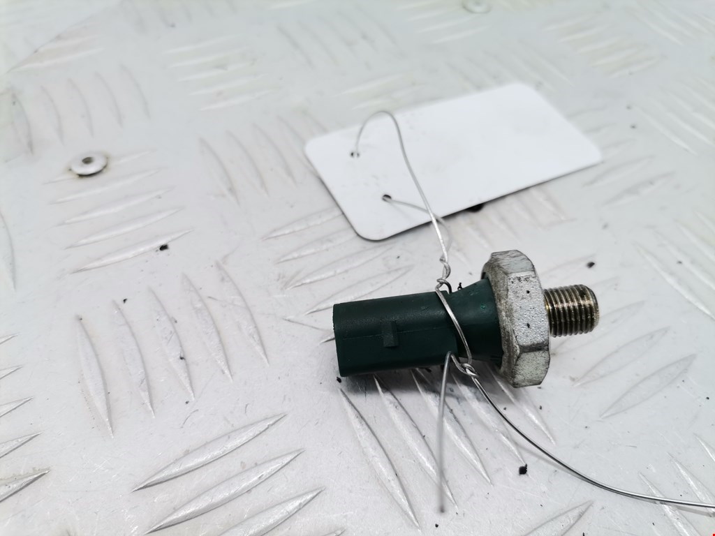 Датчик давления масла AUDI A3 8P 2003-2013