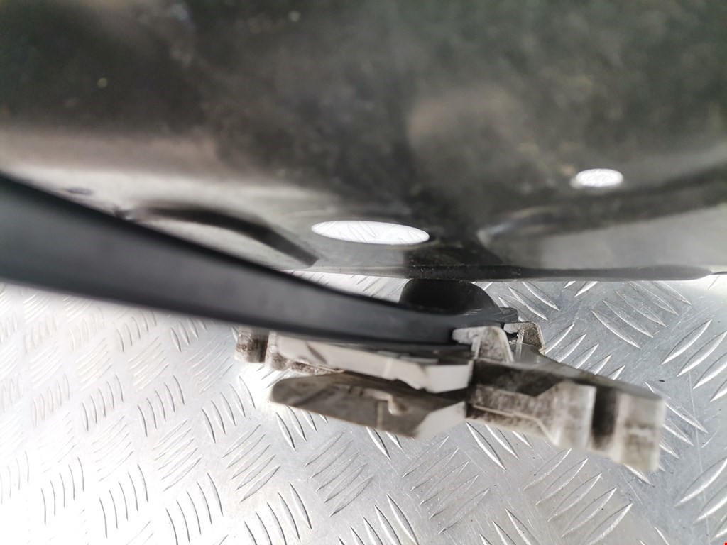 Стеклоподъемник задний левый VOLKSWAGEN Passat B6 2005-2011