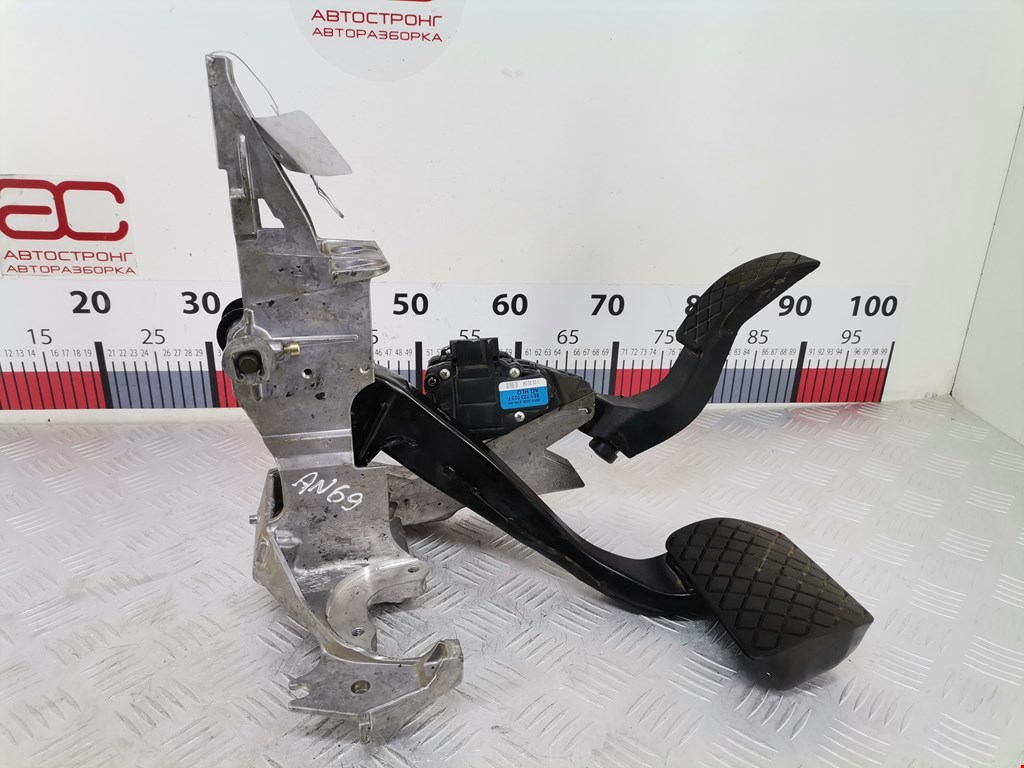 Блок педалей (педальный узел) AUDI A4 B6 2001-2005