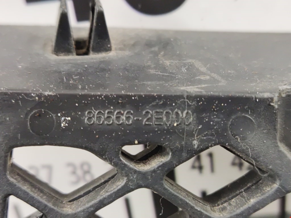 Решетка в бампер HYUNDAI Tucson l 2004-2010