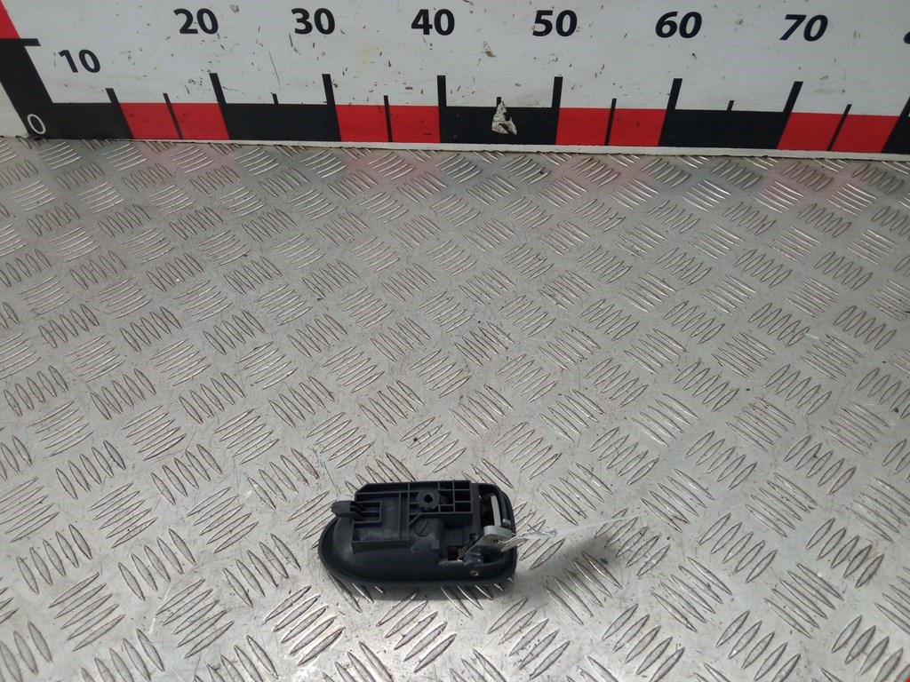Ручка дверная передняя внутренняя левая MAZDA Premacy CP 1999-2004