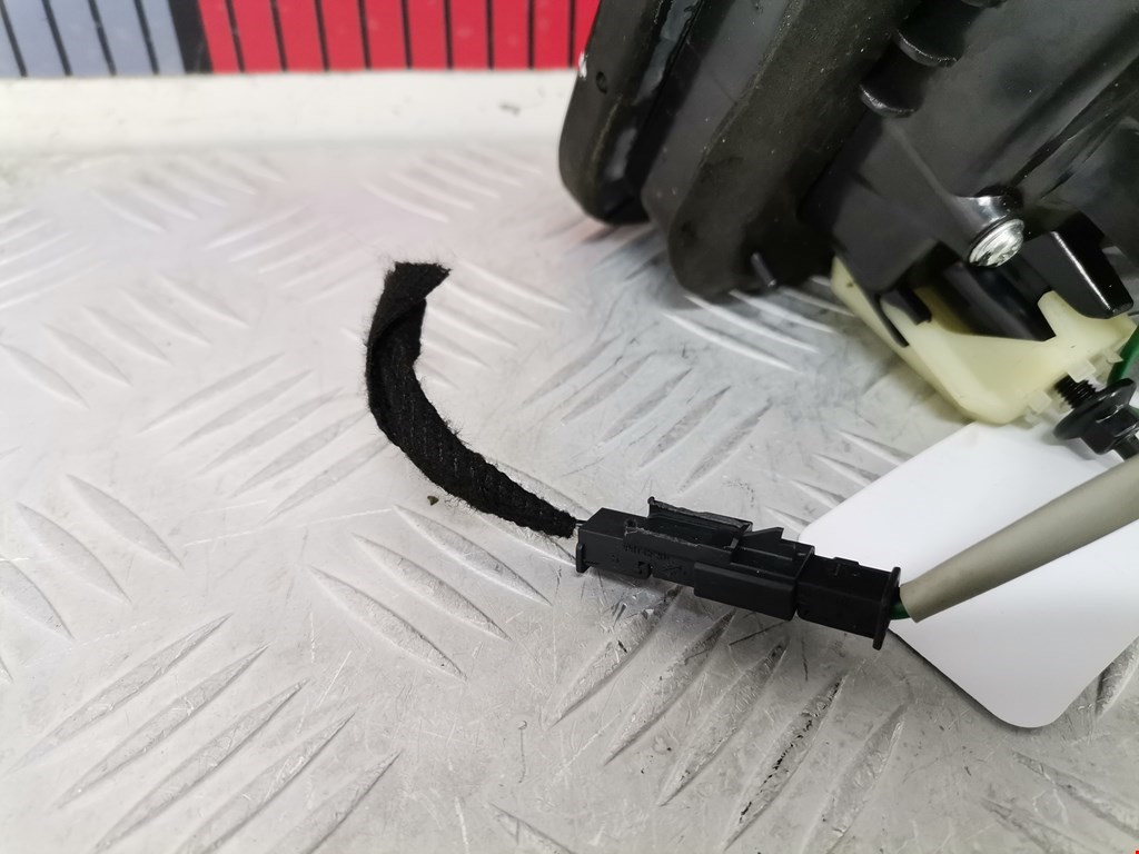 Фонарь задний внутренний правый CHEVROLET Orlando 2011-2015