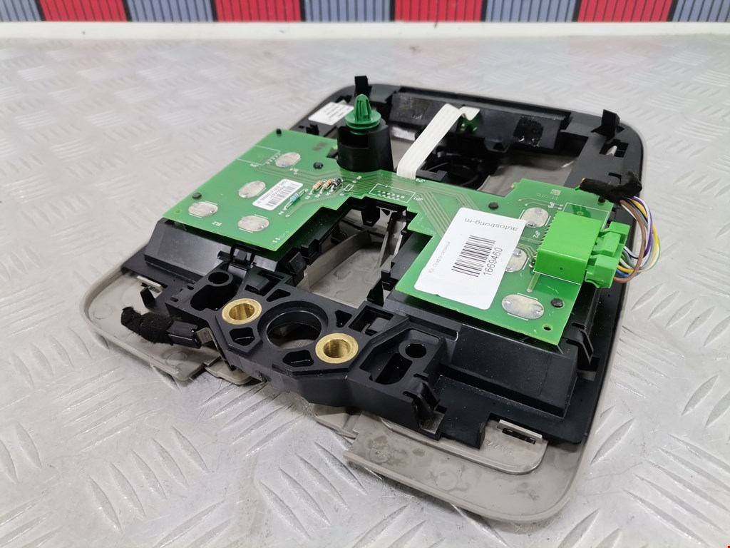 Плафон салонный (салона фонарь) VOLVO XC90 2002-2014