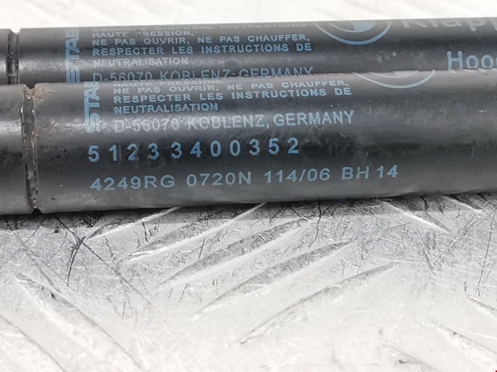 Амортизатор капота левый=правый BMW X3 E83 2003-2010