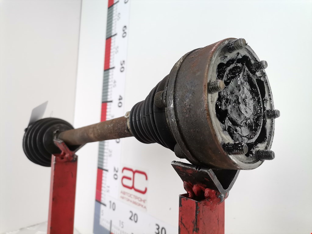 Полуось (привод, приводной вал) передняя левая VOLKSWAGEN Golf VI 2009-2012