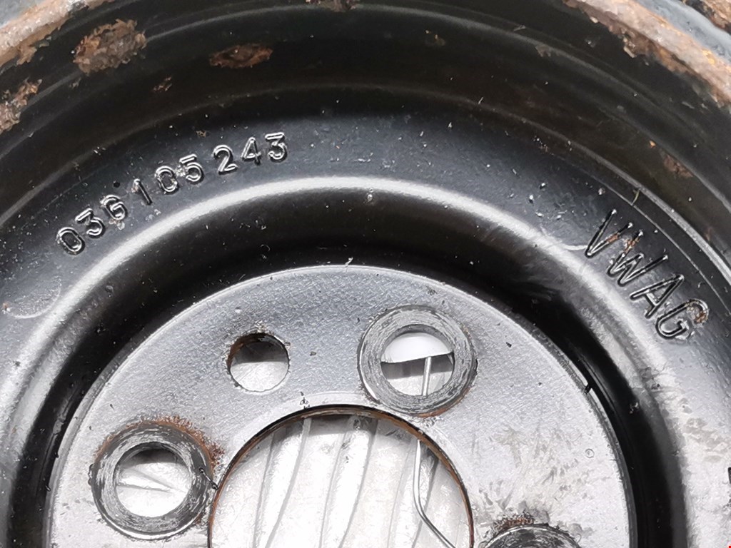 Шестерня коленвала (шкив) VOLKSWAGEN Passat B6 2005-2011