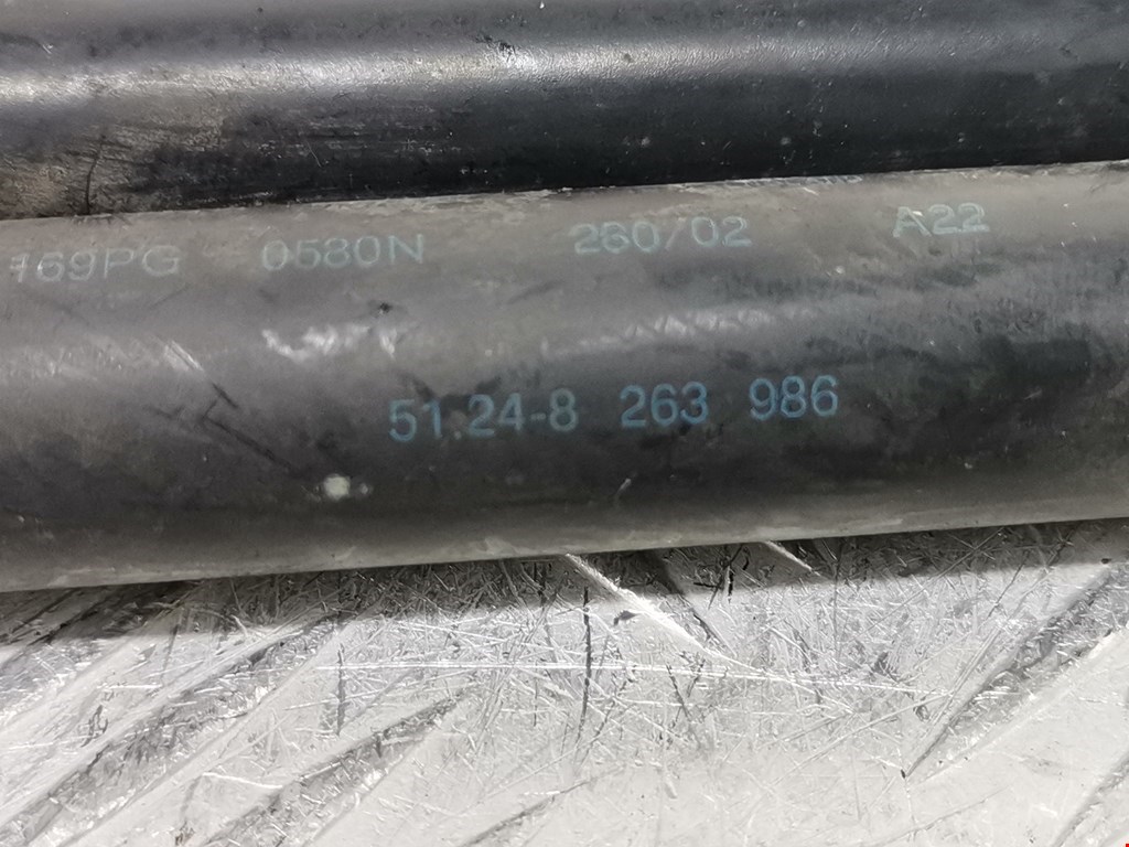 Амортизатор крышки (двери) багажника LAND ROVER Range Rover 2002-2012