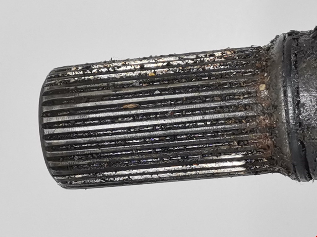 Полуось (привод, приводной вал) передняя правая FORD C-MAX 2003-2010