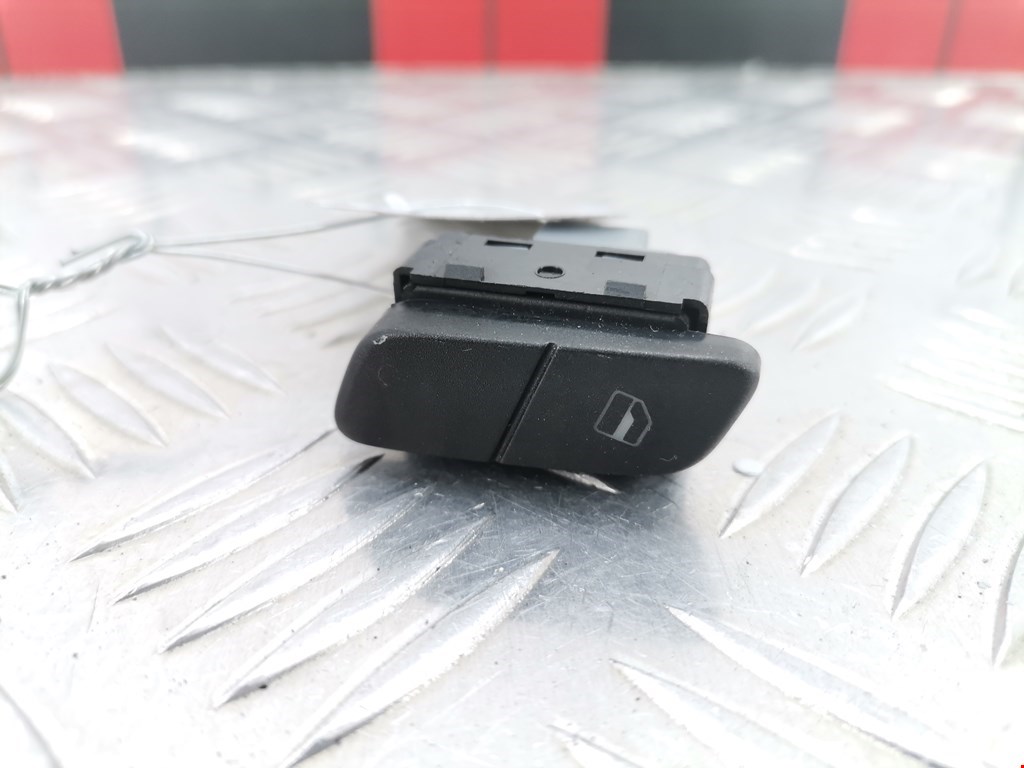 Кнопка стеклоподъемника Volkswagen Polo 4 (2001-2009)