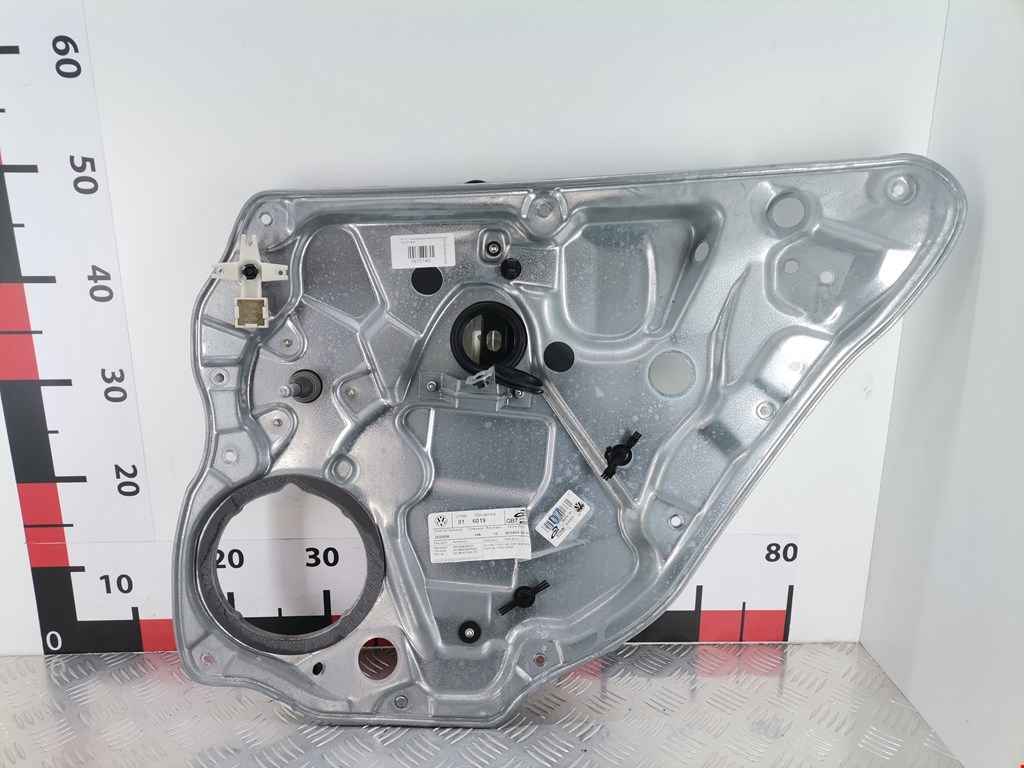 Стеклоподъемник задний правый VOLKSWAGEN Polo IV 2001-2009