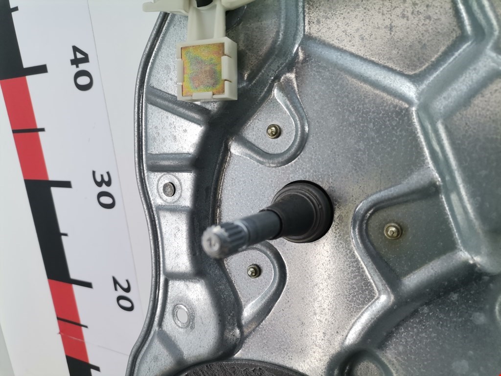 Стеклоподъемник задний правый VOLKSWAGEN Polo IV 2001-2009