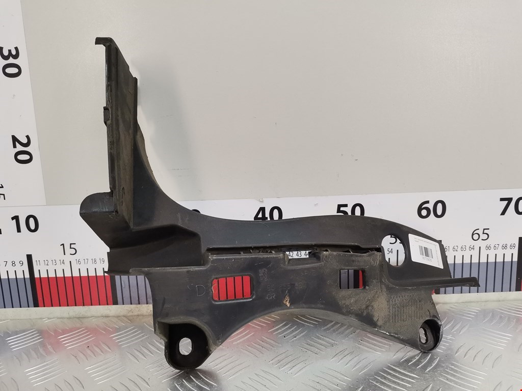 Кронштейн (крепление) заднего бампера правый Peugeot 3008 (2009-2016)