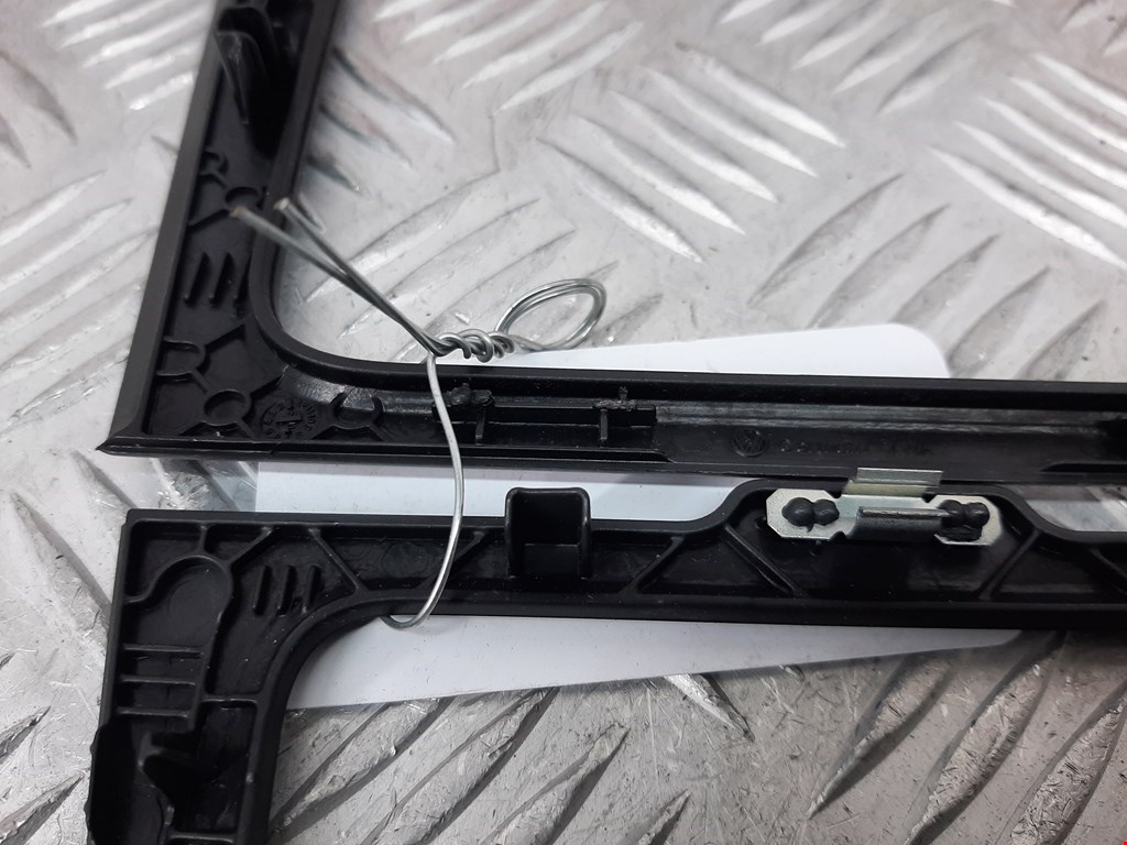 Рамка магнитолы VOLKSWAGEN Golf VI 2009-2012