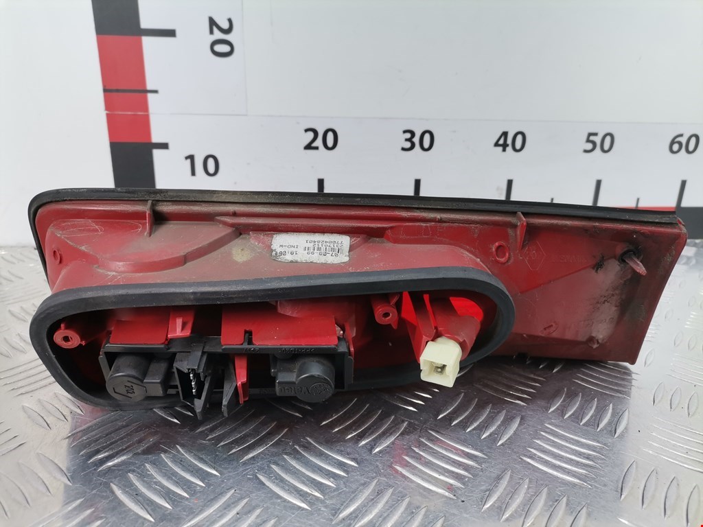 Фонарь задний внутренний левый RENAULT Safrane 1992-2000