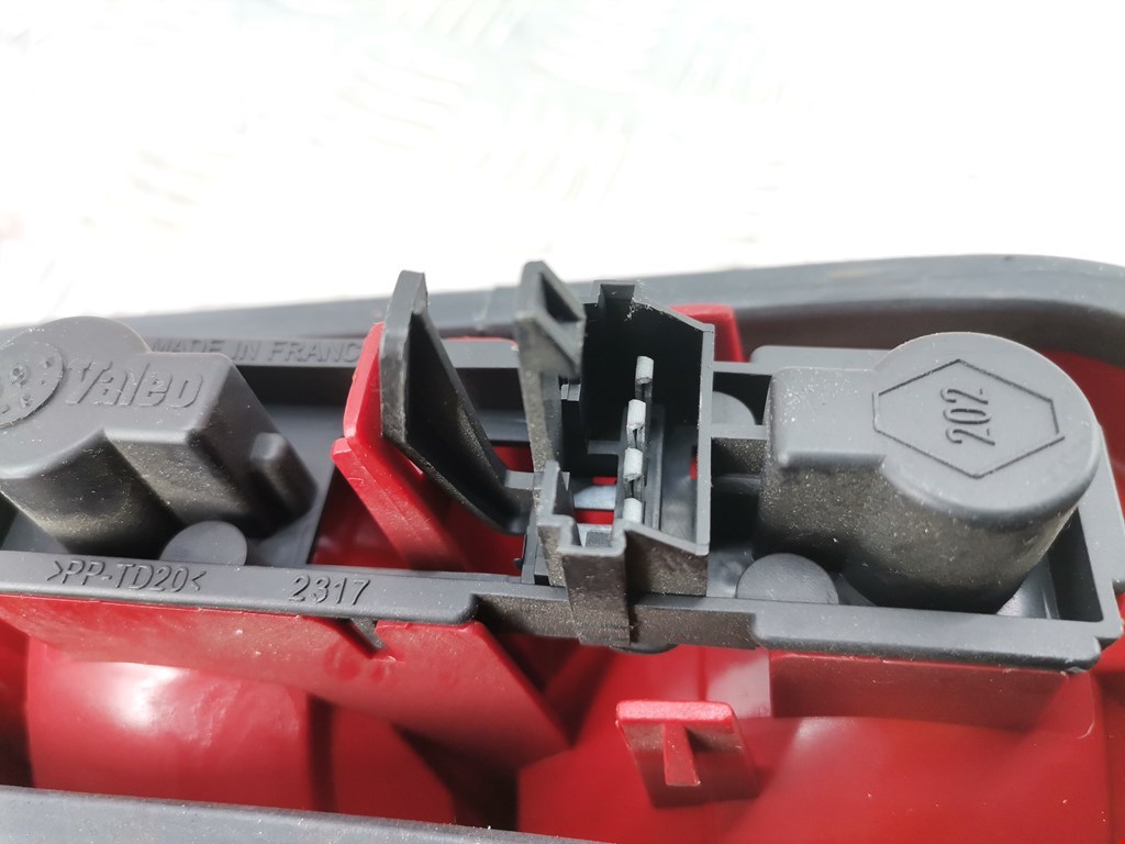 Фонарь задний внутренний левый RENAULT Safrane 1992-2000