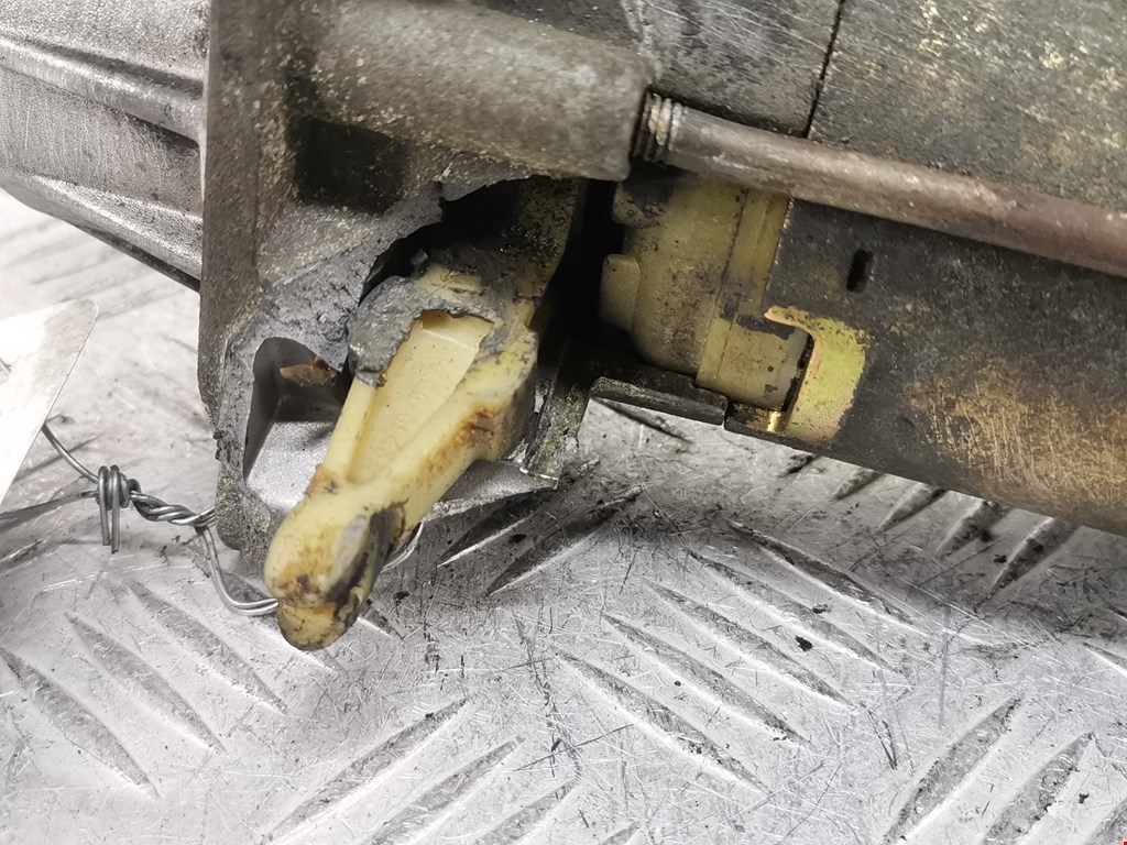 Стартер FORD Focus I 1998-2005