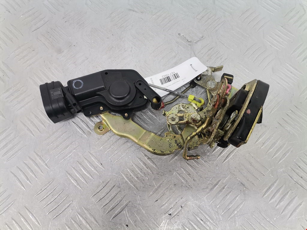 Замок двери задней левой DAIHATSU Gran Move 1996-2002