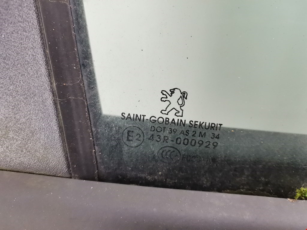 Дверь передняя правая PEUGEOT 308 2007-2015