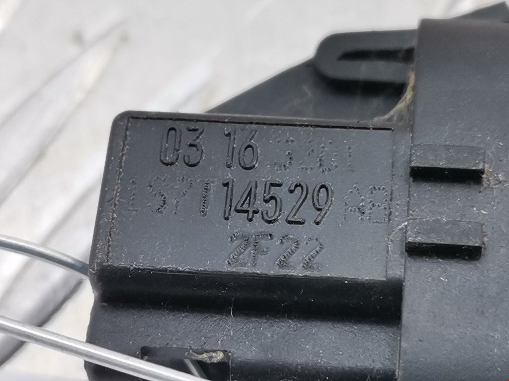 Кнопка стеклоподъемника FORD Mondeo III 2000-2007