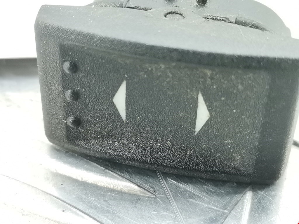 Кнопка стеклоподъемника FORD Mondeo III 2000-2007